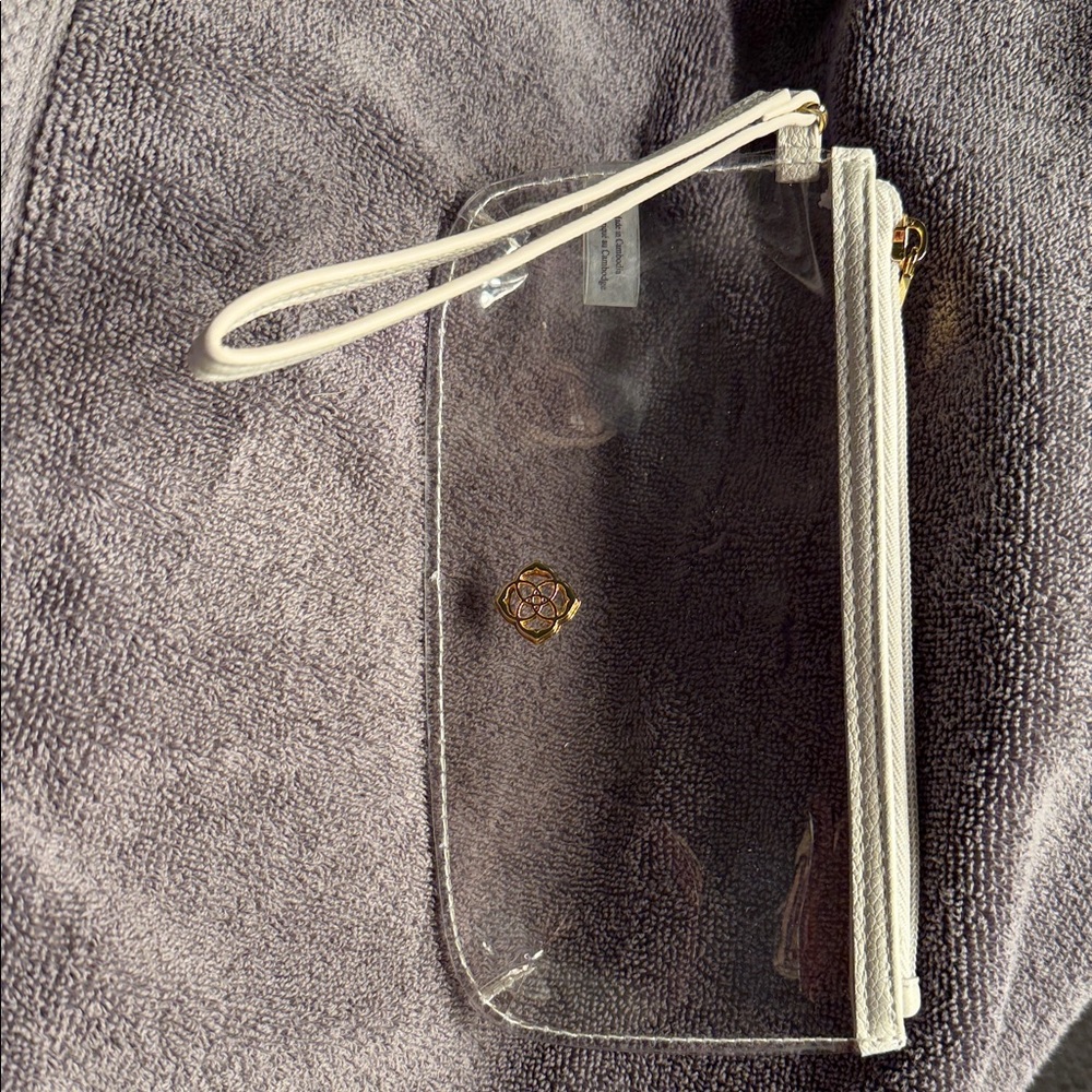 Kendra Scott Clear Wristlet with White w/gold